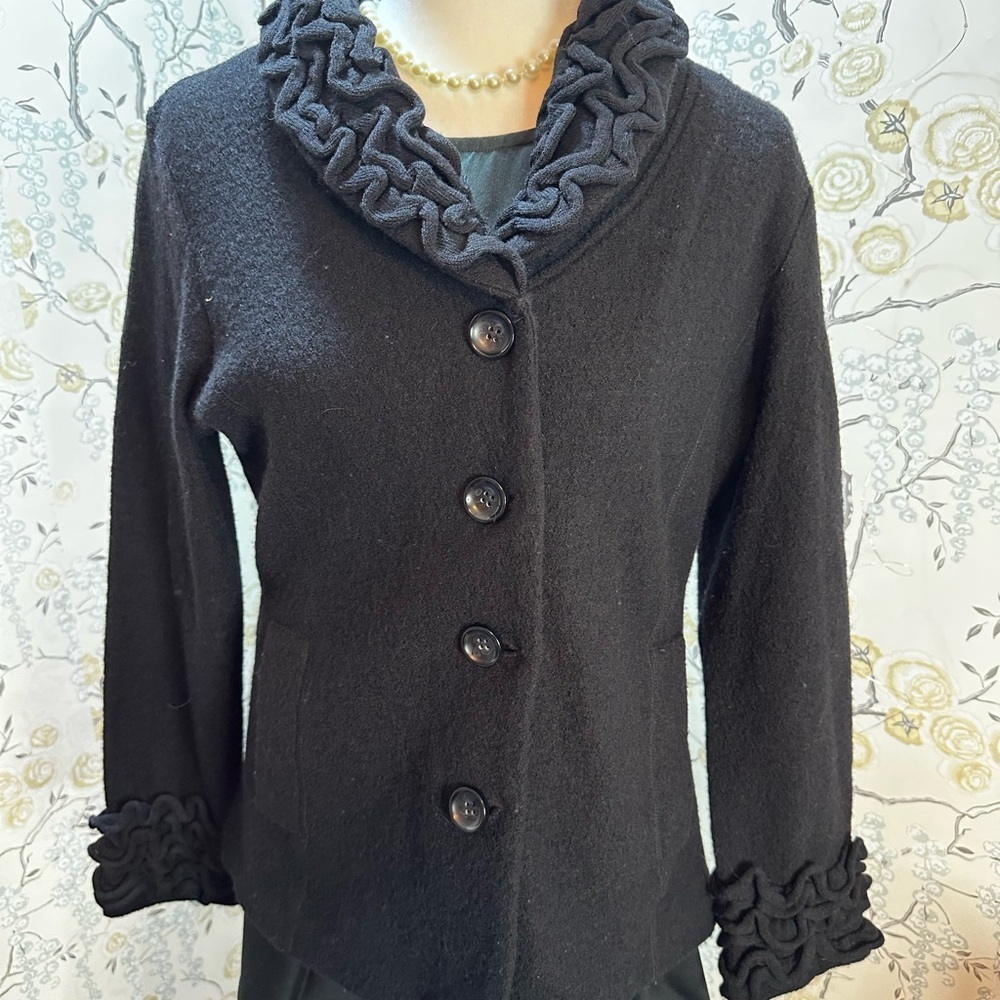 Cynthia‎ Rowley Women’s Cardigan Sz M 100% Wool Ruffled  Long Sleeves Black